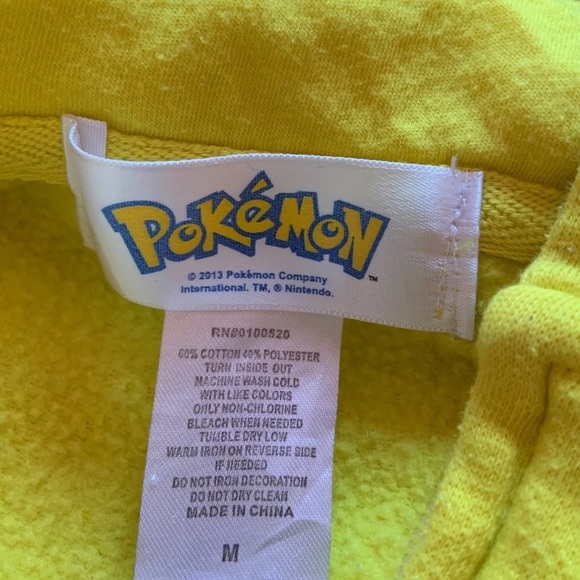 ❤️💛 Pokémon Pikachu Set 💛❤️ - Picture 4 of 7